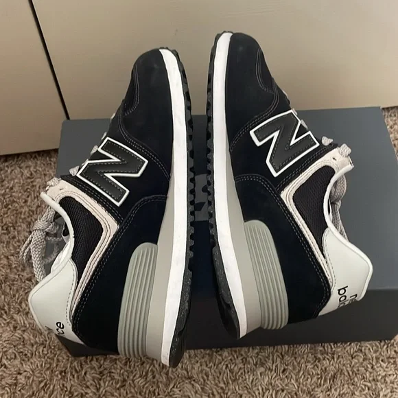 New Balance 574 Core Black White US 9.5 - Picture 4 of 6